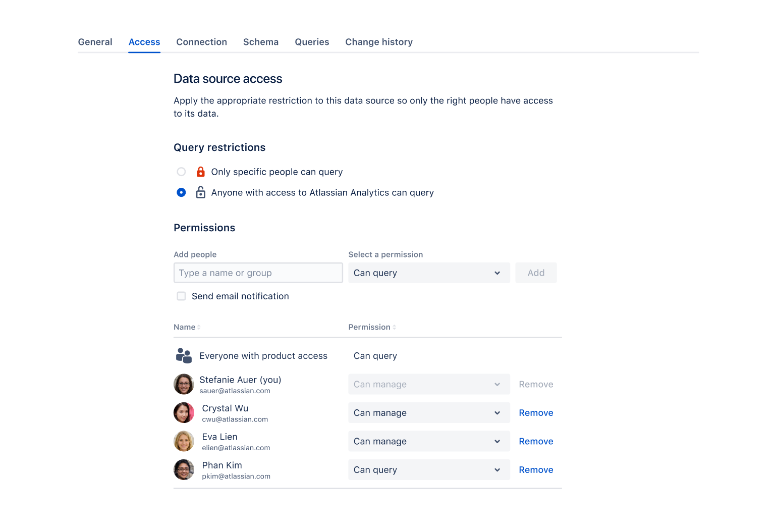 Uma captura de tela mostra a capacidade de restringir consultas e aplicar permissões de usuário para acessar fontes de dados.
