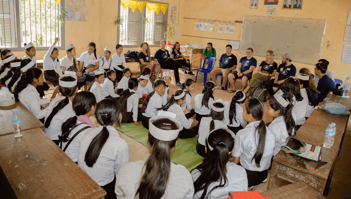 image of a classroom full of students