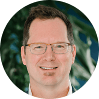 Zdjęcie portretowe Phillipa Jonesa